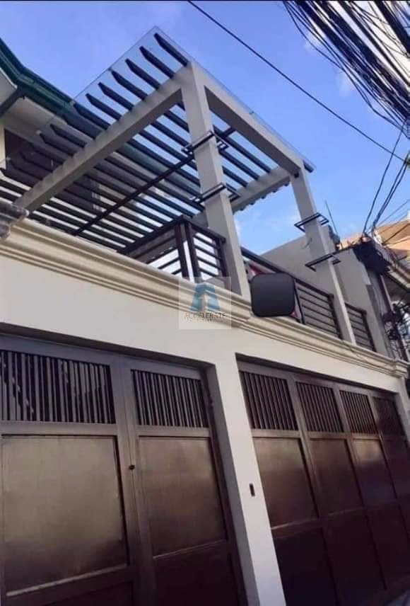 Ready for occupancy commercial/residential house in Xavierville QC with
