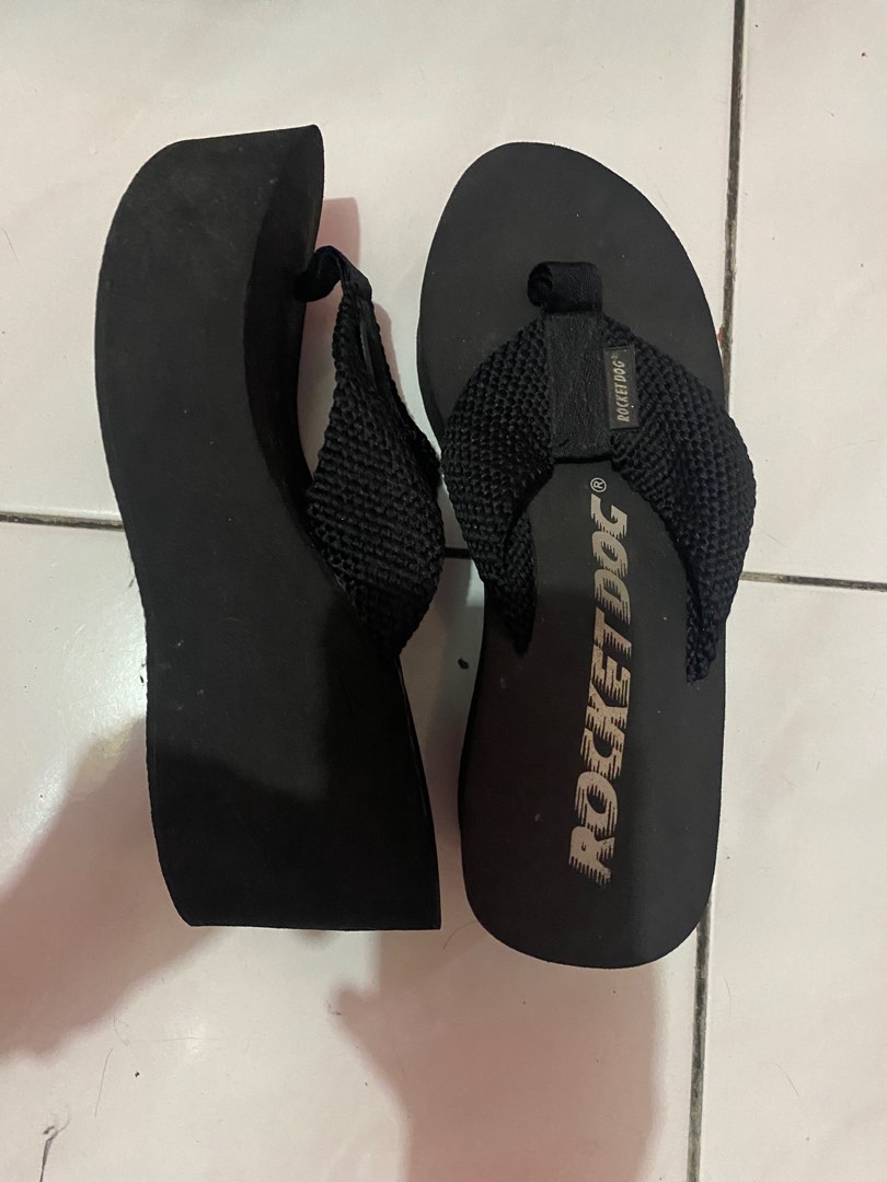 Rocket dog wedges Women s Fashion Footwear Wedges on Carousell