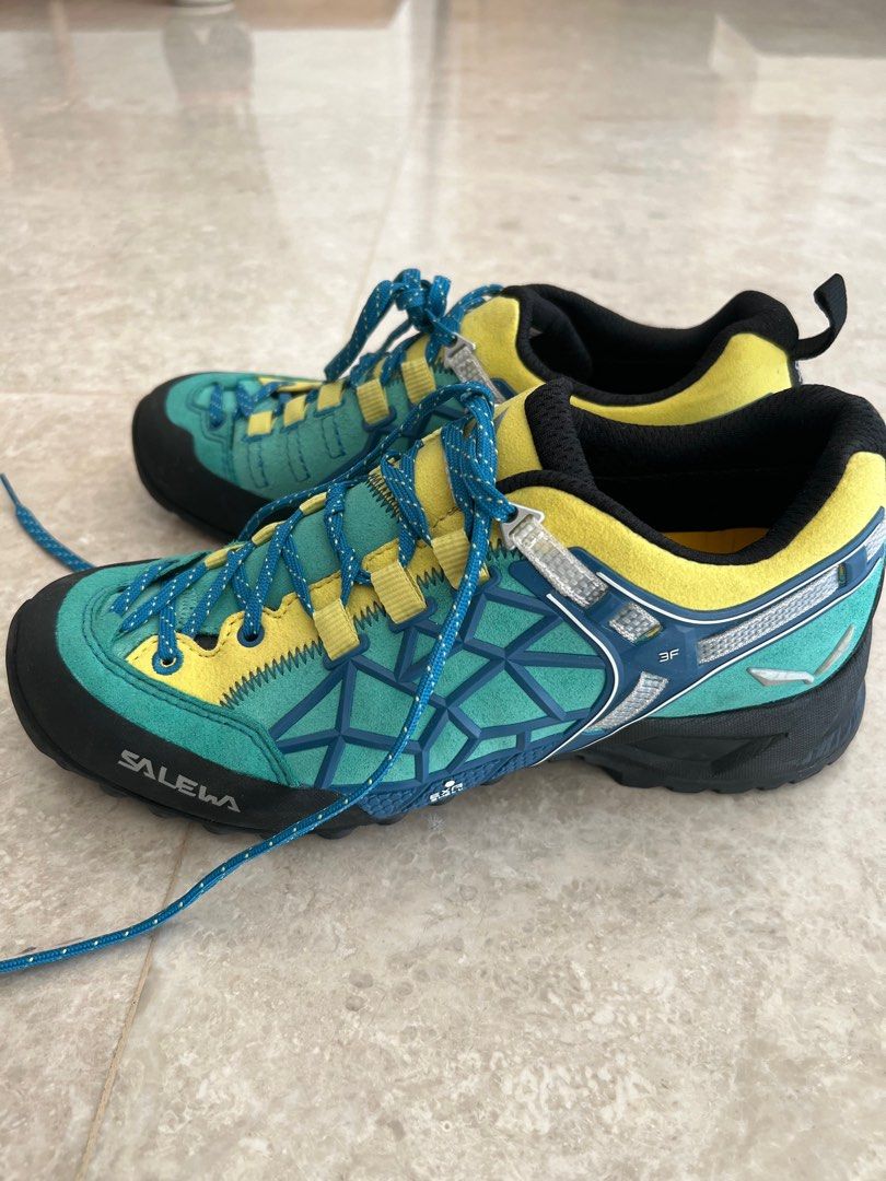 salewa hiking shoes