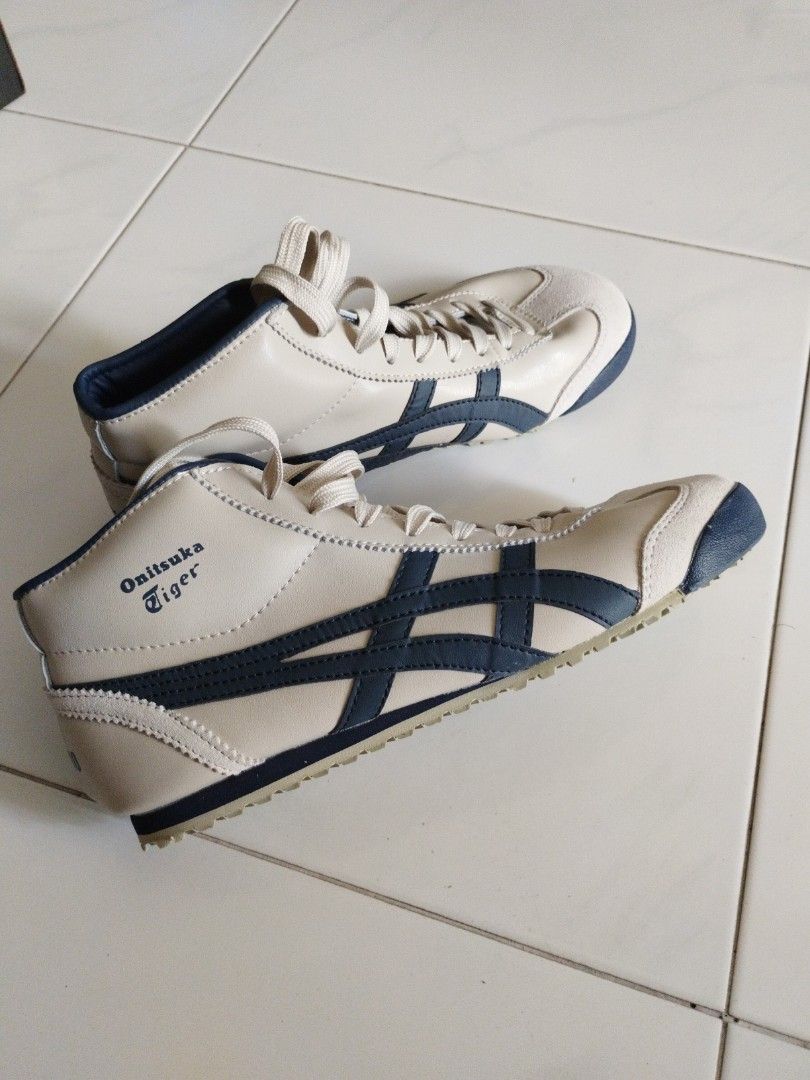 Shoes US 8 Euro 41.5 Men s Fashion Footwear Casual shoes on