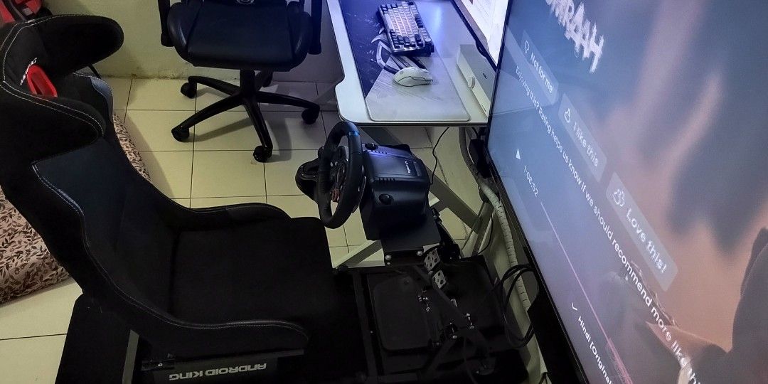 Simulator rig set with racing seat and anty slip mat, Video Gaming, Gaming  Accessories, In-Game Products on Carousell