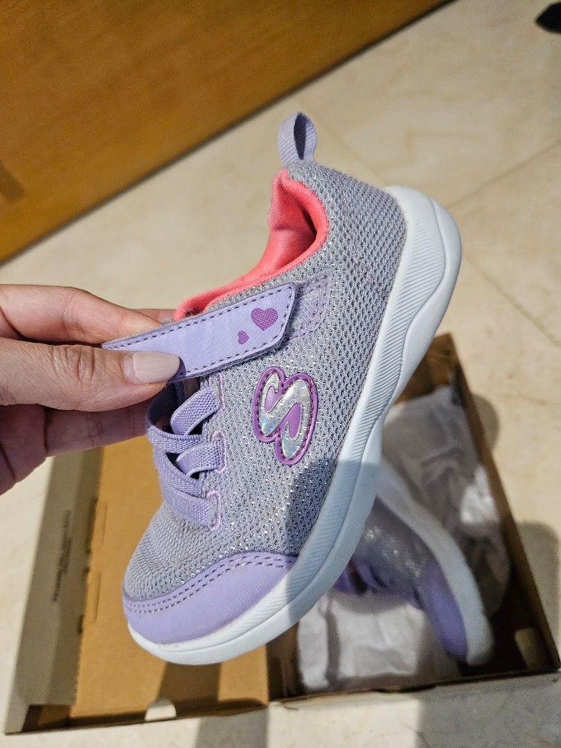 Skechers kids shoes lavender US9 UK8 machine washable Babies