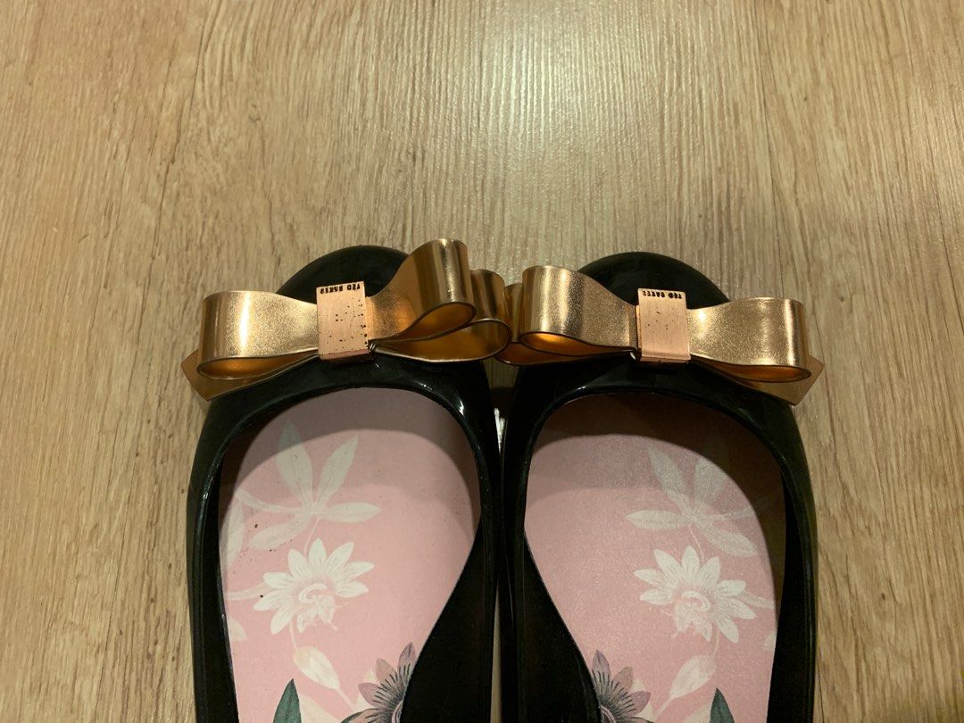 Ted Baker flats Women s Fashion Footwear Flats on Carousell