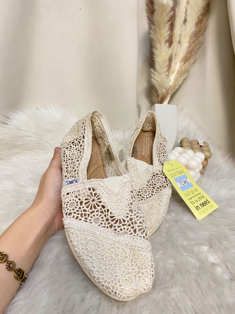 Lace toms shoes discount