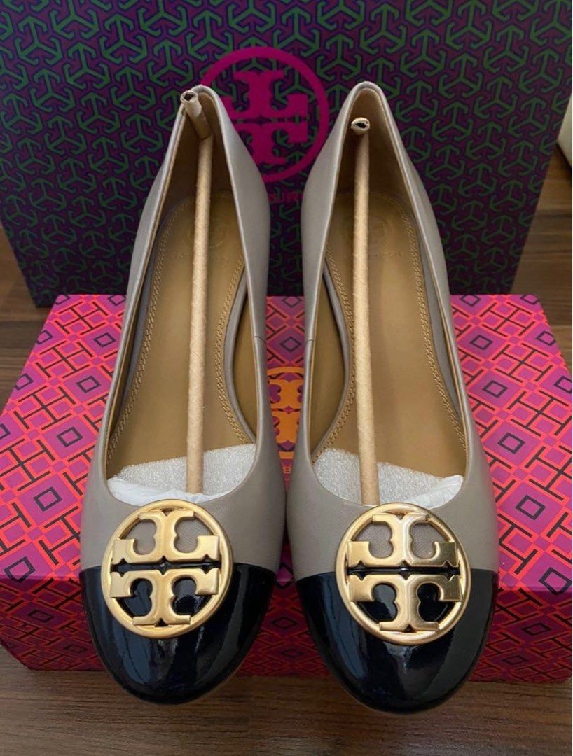 TORY BURCH CHELSEA 50MM CAP TOE PUMP NAPA LEATHER PATENT LEATHER Luxury Sneakers Footwear on Carousell
