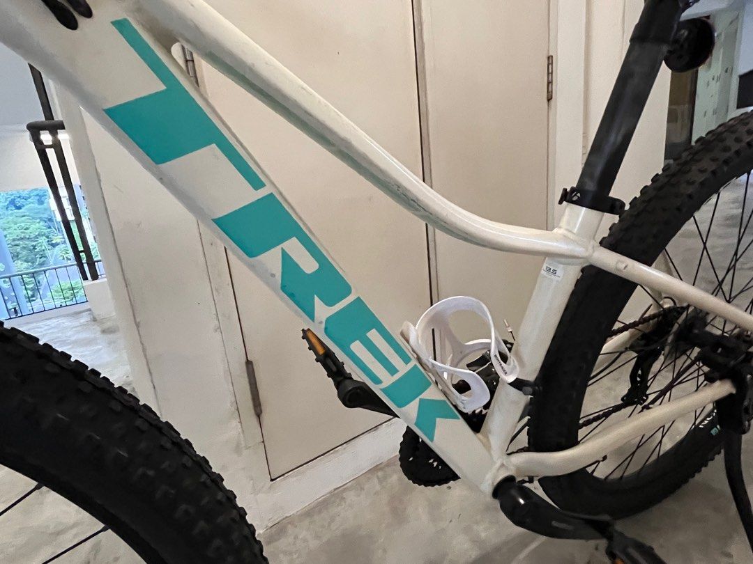 Trek marlin 5 hotsell wsd