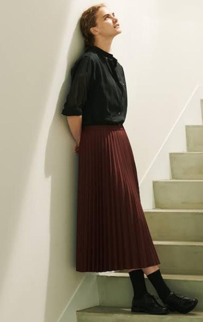 Uniqlo maroon skirt clearance