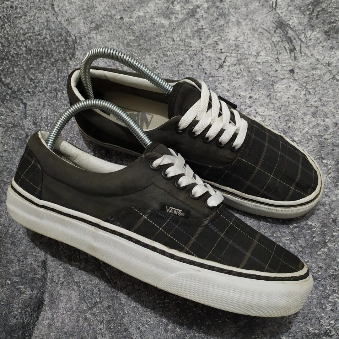 Vans era woven online