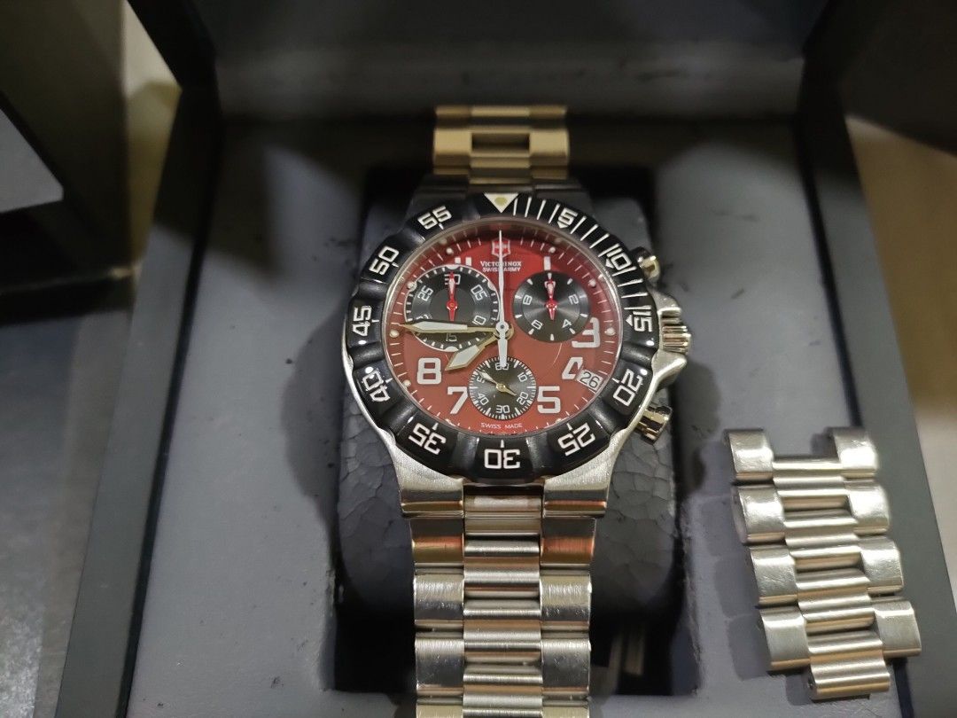 Discontinued swiss store army watches