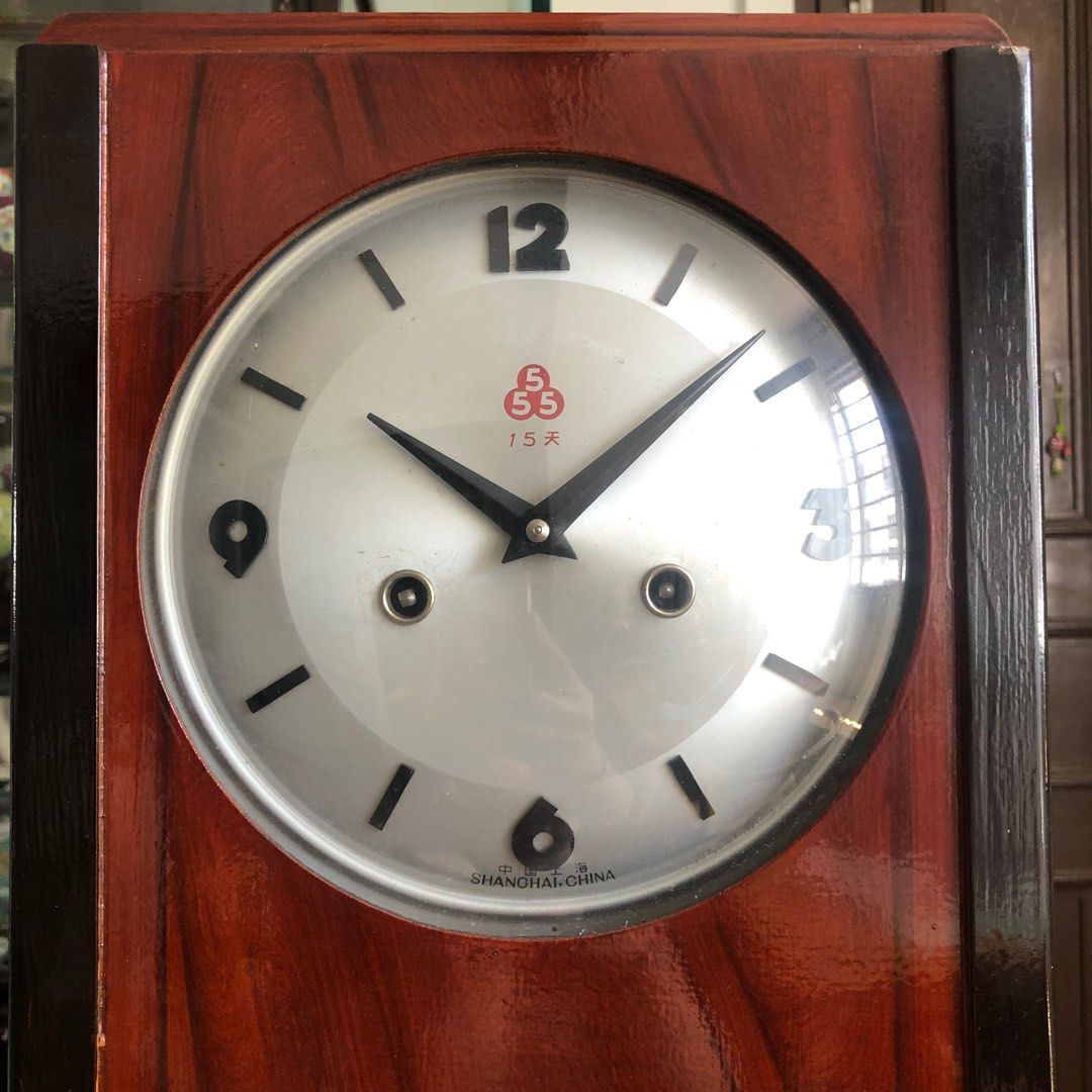 Vintage 555 Pendulum Clock, Furniture & Home Living, Home Decor, Clocks