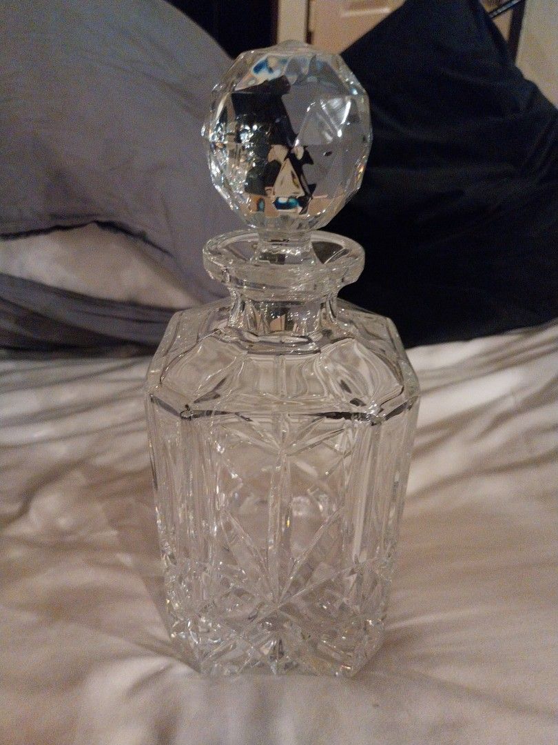 England Crystal Brandy Decanter, Hobbies & Toys, Collectibles &  Memorabilia, Vintage Collectibles on Carousell