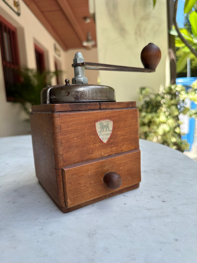 Vintage Peugeot Coffee Grinder, Furniture & Home Living, Kitchenware