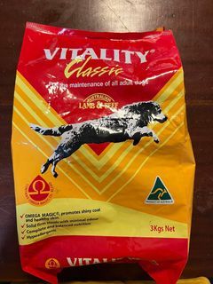 Vitality Classic Pet Food Lamb and Beef 3kg   650 pesos   2 pcs onhand