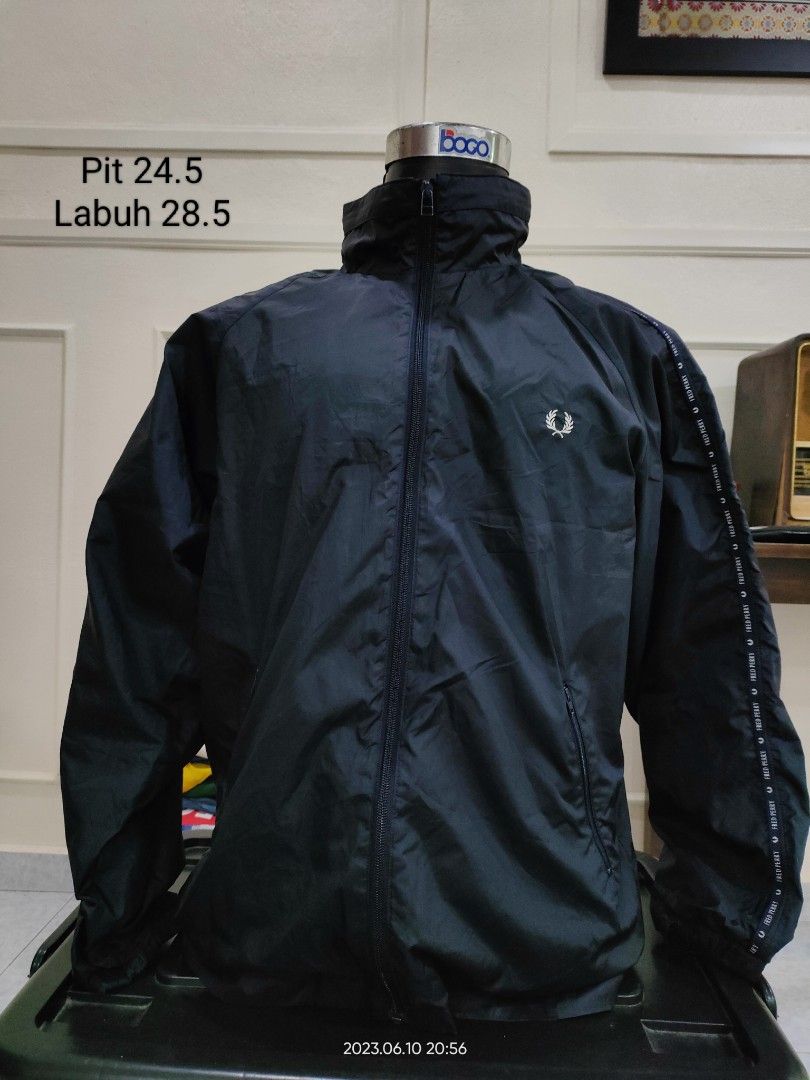 VTG Fred Perry Windbreaker Men s Fashion Coats Jackets and
