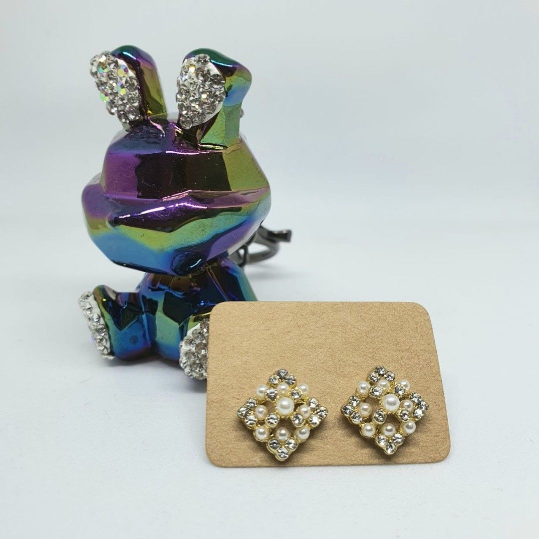 Gold earrings under 3000 new arrivals