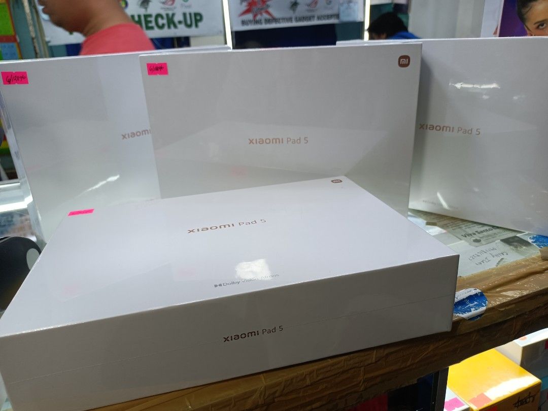 Xioami pad 5 (Category: Android) located in San Juan City. Submitted by tolskie (Listing ID 1236630199, Image 2). Description: for sale!!! brandnew !!! xiaomi pad 5 6/128 global version cosmic gray & pearl white original sealed COD/ COP thru LBC SF charge to buyer with free tempered ang case.