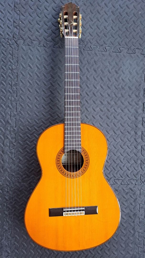 YAMAHA GC-16 classical guitar, Hobbies & Toys, Music & Media