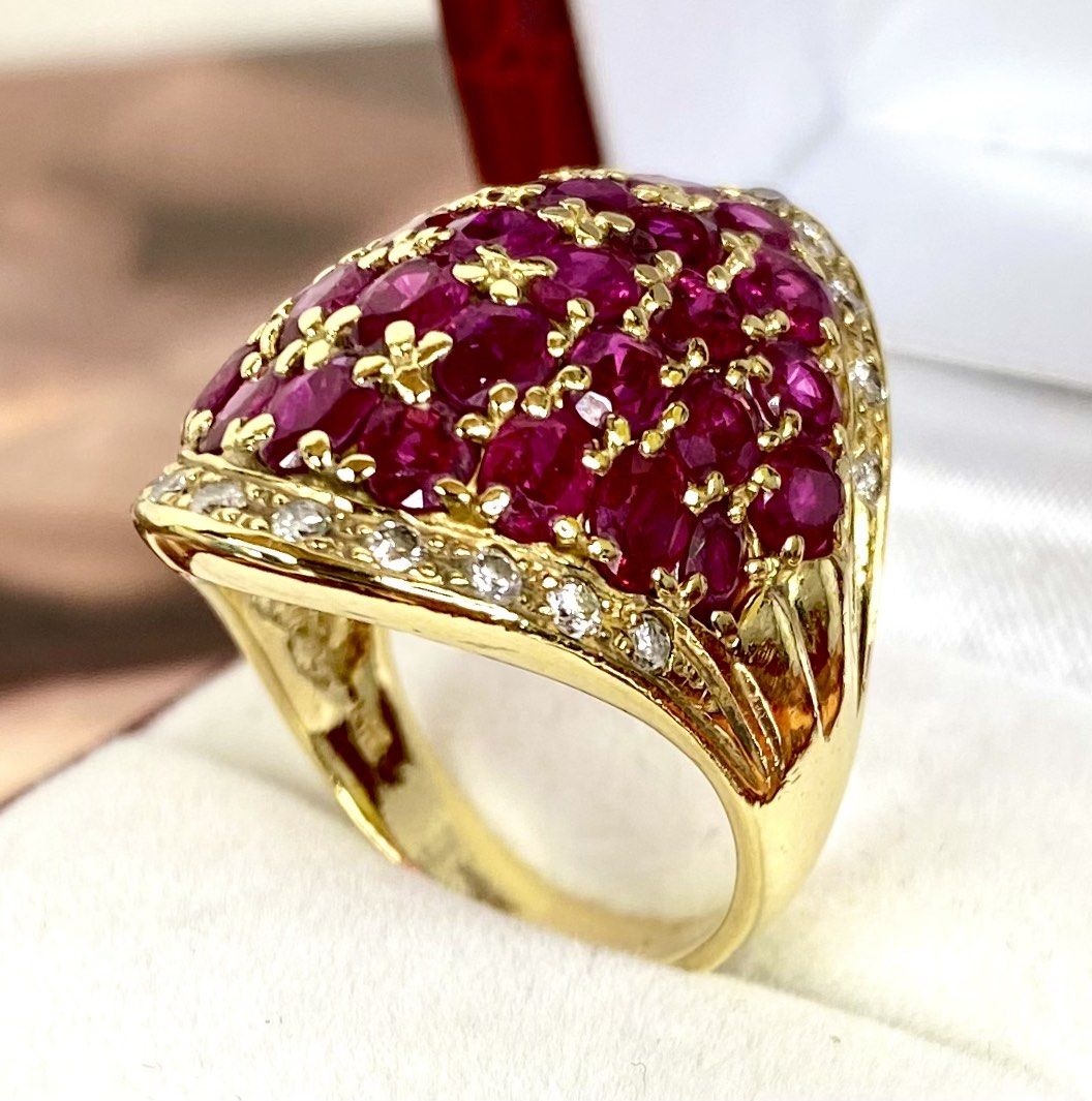 18K Yellow Gold Ruby Diamond Lady Ring Cert
