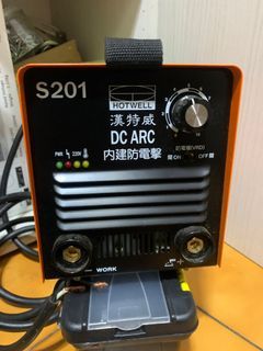 電焊機