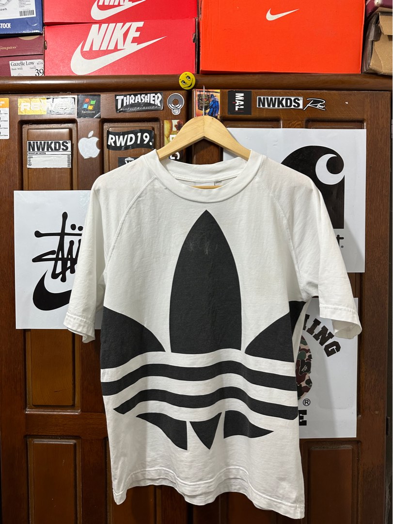 Adidas originals logo 60 hotsell
