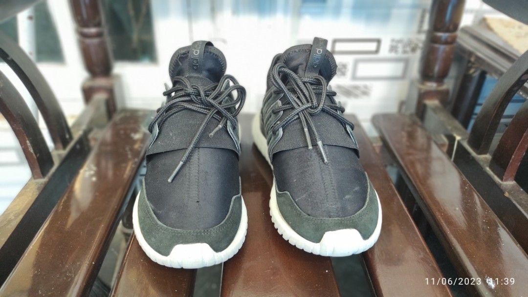 Adidas tubular 40 hotsell