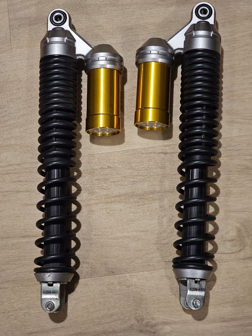 ADV 150 SHOWA rear stock suspension, Motorcycles, Motorcycle ...