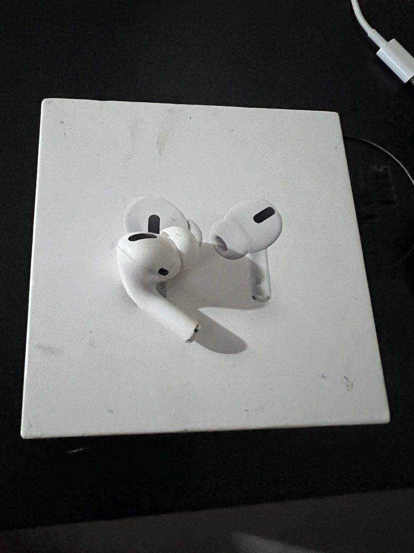 Airpod pro left ear 1st generation Audio Earphones on Carousell