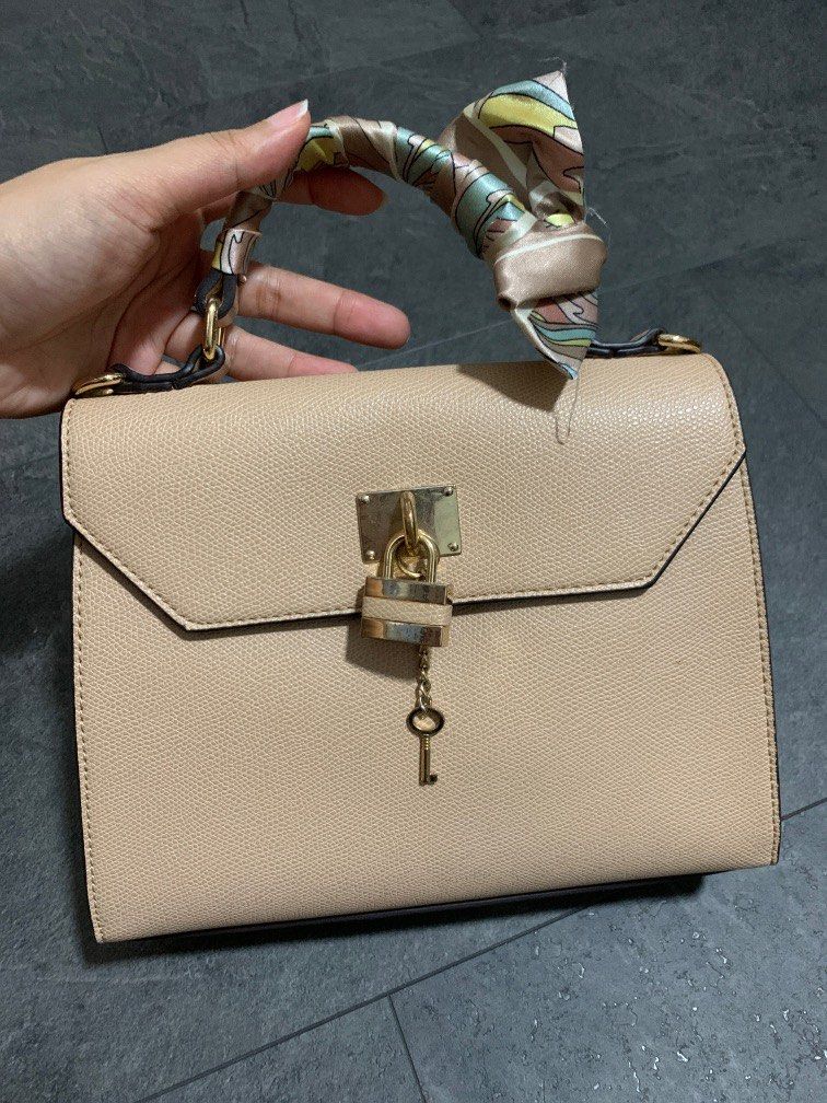 Aldo sling shop