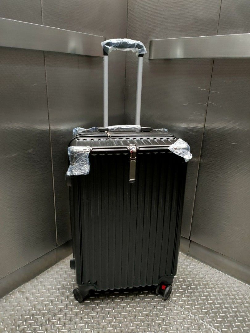 ZIPPERS STUCK! PARTS USE ONLY NEW 26 inch LARGE size 30 kgs expandable