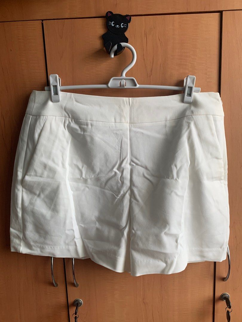 All white shorts top