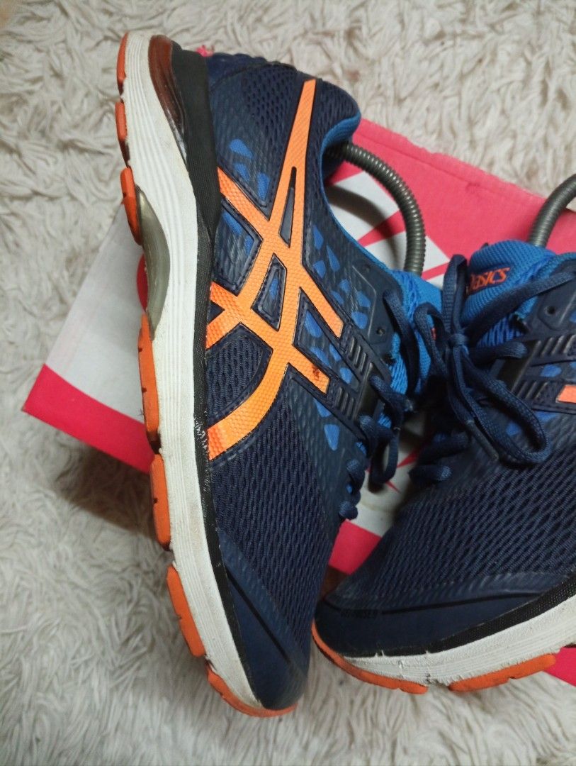 Asics sm fairview sales