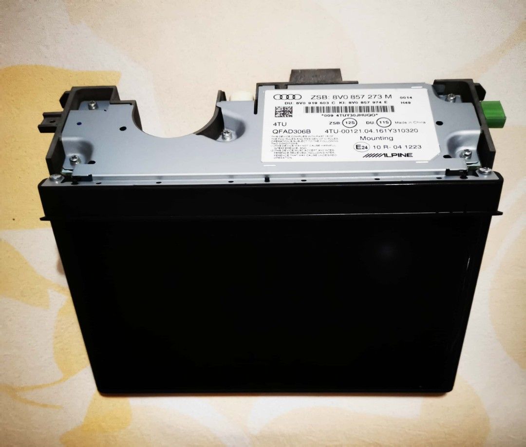 audi-a3-retractable-screen-system-car-accessories-accessories-on