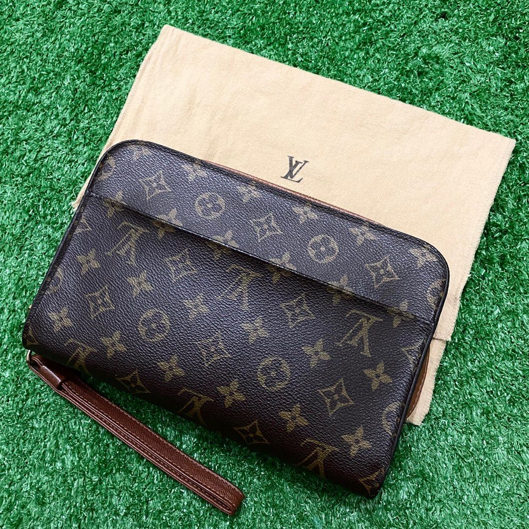 Clutch Lv original 100% and long wallet LV original 100% made in france,  Men's Fashion, Bags, Belt bags, Clutches and Pouches on Carousell