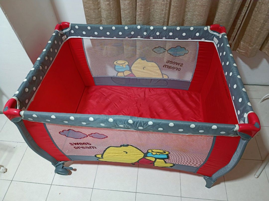 Baby Cot Disney cuties Winnie The Pooh, Babies & Kids, Baby Nursery