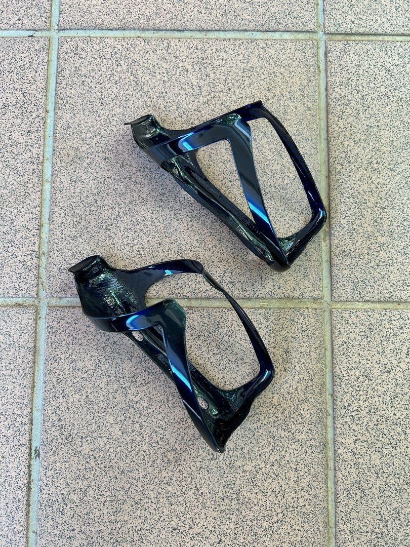 BEAST Ultra Handlebar & BEAST Bottle Cages, Sports Equipment, Bicycles