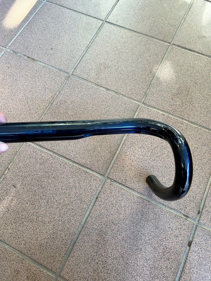 BEAST Ultra Handlebar & BEAST Bottle Cages, Sports Equipment, Bicycles