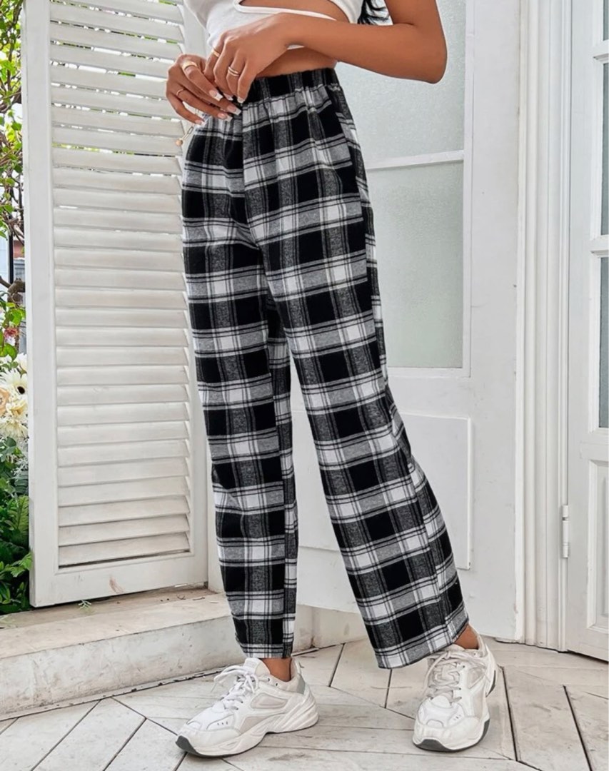 Black White Checkered Pants, Women's Fashion, Bottoms, Other Bottoms on  Carousell