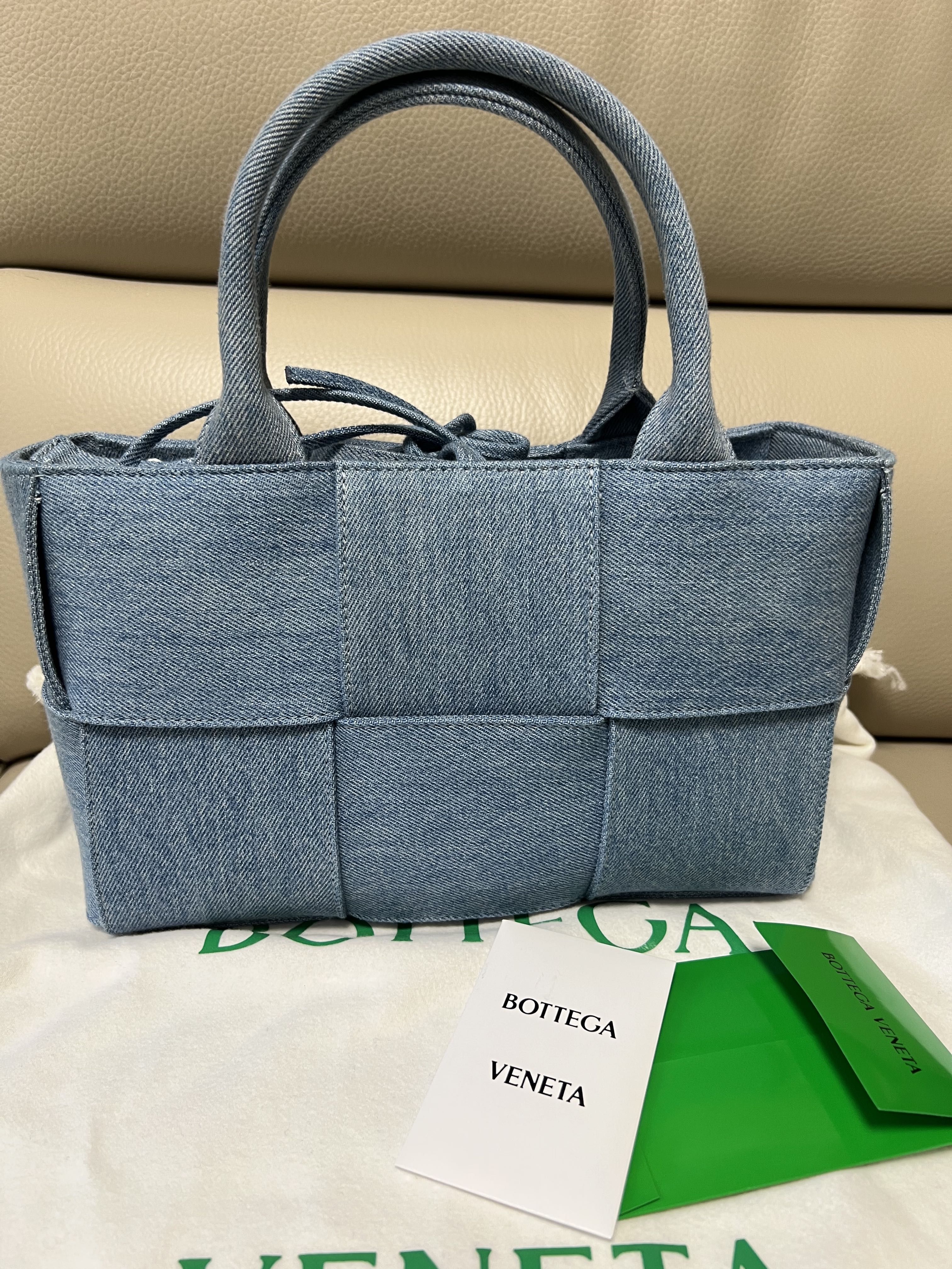 Bv arco tote deals