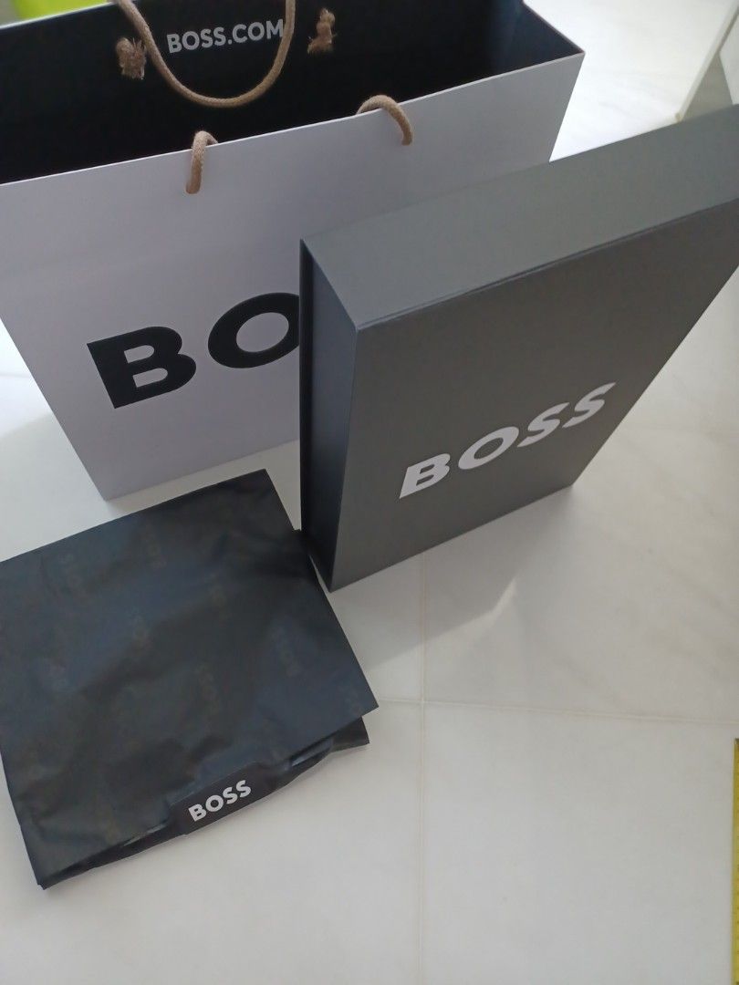 Hugo boss clearance paper gift bag