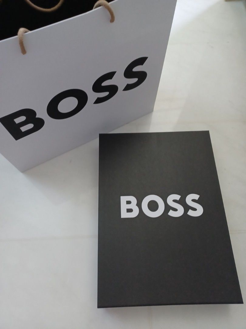 BOX Paper Bag Wrapper Hugo BOSS Luxury Accessories on