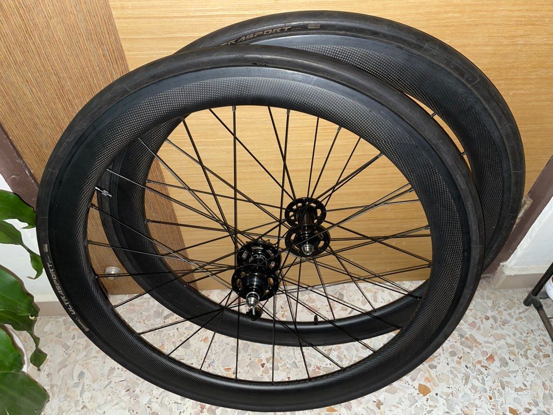 Fixed gear outlet wheelset 700c