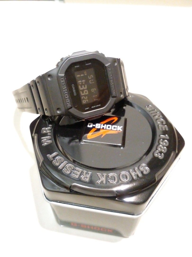 Casio g shock 2025 dw56001 digital watch