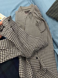 (Category: ) located in . Submitted by clearwardrobe165 (Listing ID 1236818577, Image 1). Description: .