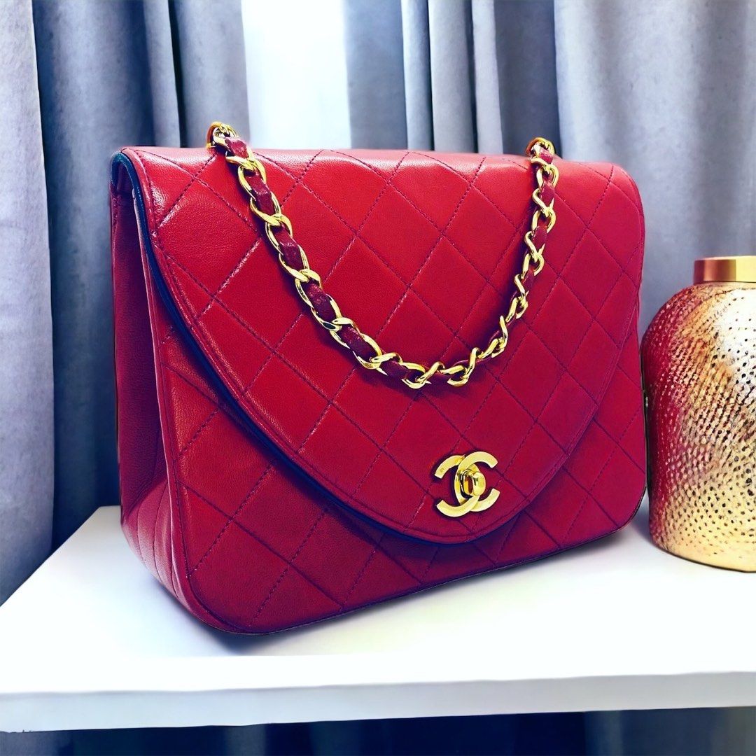 CHANEL VINTAGE RED CURVED QUILTED FLAP BAG 24K GHW with black edges . Rare  find. Original condition, Luxury, Bags & Wallets on Carousell