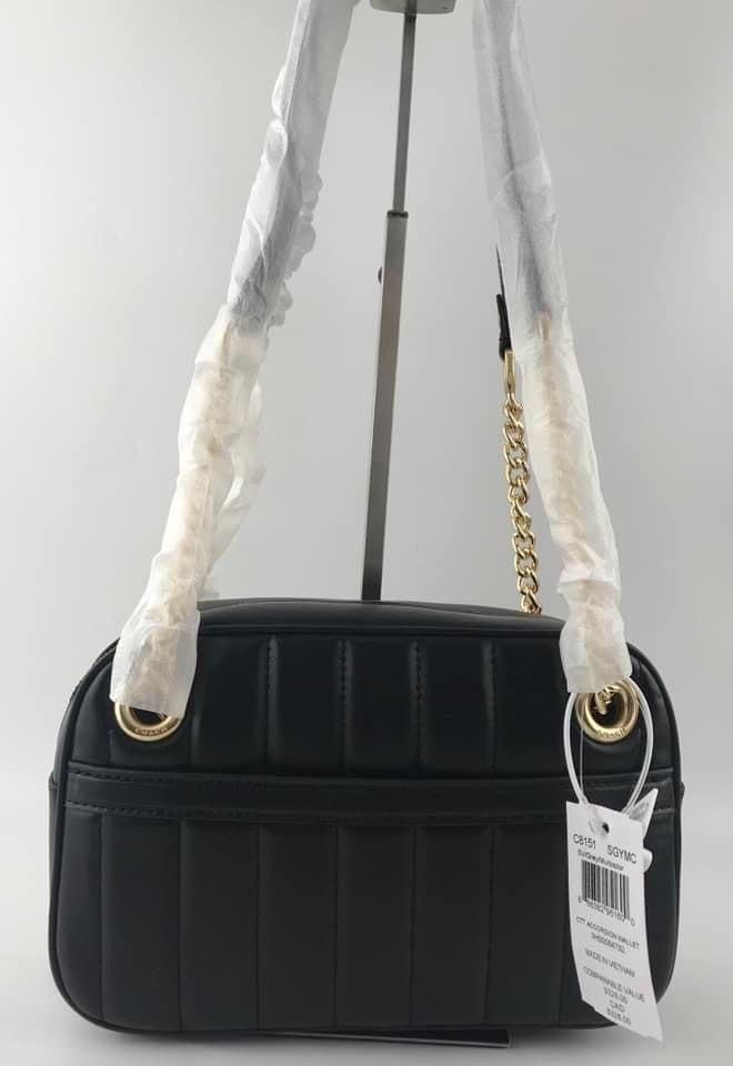 Coach cammie (Category: Luxury Bags & Wallets) located in Pasig City. Submitted by mgmanila (Listing ID 1236946537, Image 2). Description: CCH Cammie Shoulder Dimensions: 10 1/2” (L) x 7” (H) x 3” (W) P2,800 📩Dm us for more info or any inquiries📩 ✔️Cash on Pickup (COP) via LBC available ✔️Cash on Delivery (COD) available within Metro Manila only ✔️MOP: Gcash,Maya And Bank transfer ✔️Shipping via Lalamove, Grab and Joyride ✔️Yes to Same day deli