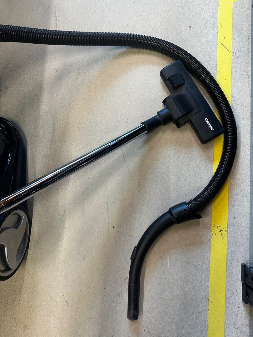 Cornell Vaccum Cleaner 2000W with Hepa filter, Furniture & Home Living