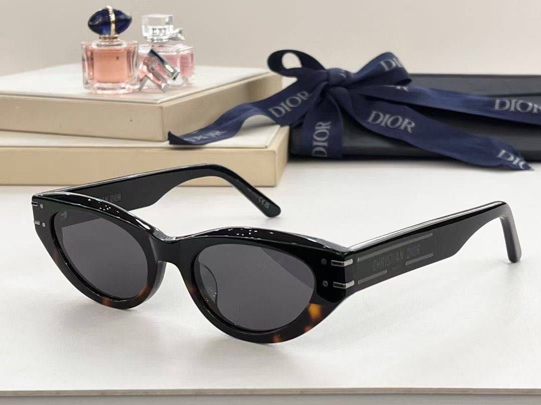 SDLO Women's Fashion Summer Glasses Brand Designer Women's Sunglasses Black  Grey : Amazon.de: Fashion