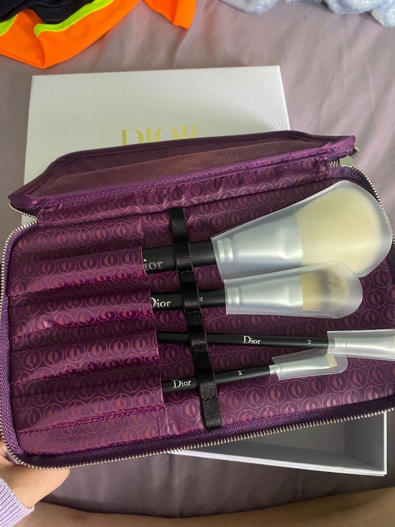 dior makeup brush, Beauty & Personal Care, Face, Makeup on Carousell