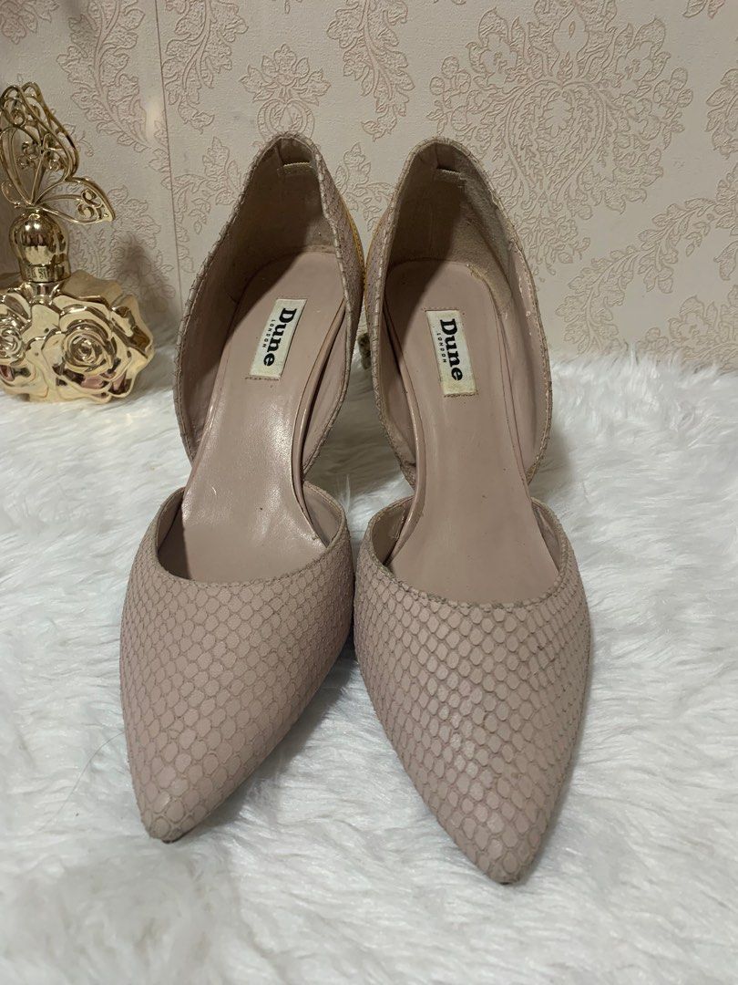 Dun stilleto shoes size 8 (Category: Heels) located in Pasig City. Submitted by wandererme (Listing ID 1236858691, Image 1). Description: In good condition, original Dune brand size 8..