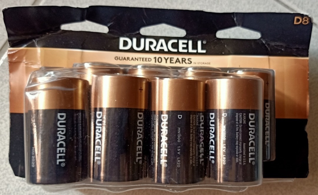 Duracell TypeD Alkaline 1.5v Batteries (8 Count & 4 Count Pack) on